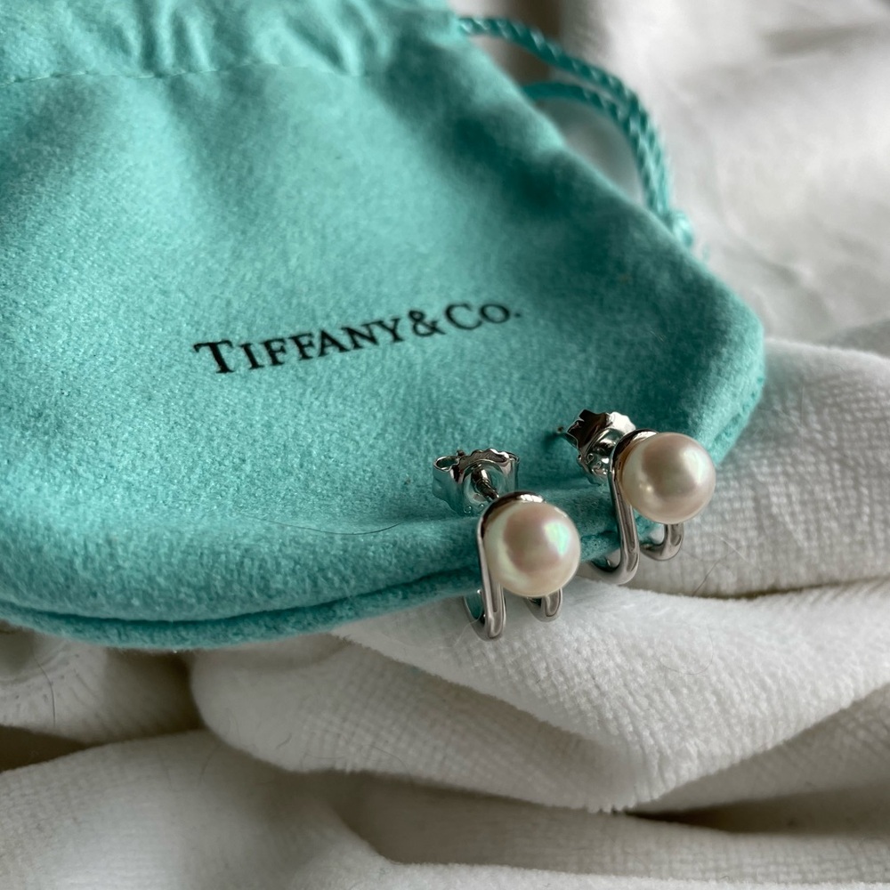 Tiffany & Co. AU750 "HardWare" Collection Pearl Earrings